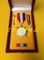 可欣台灣精品：刺針式徽章用蝴蝶扣（買九贈一/一次出貨是十枚/有金銀二色） 歷史價格詳細信息