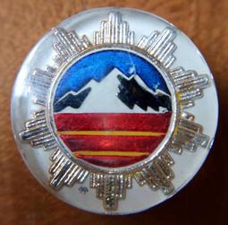 兩個紀念章,聞德評級，具體數據，官網可查，售出不退不換！不議4978 歷史價格詳細信息