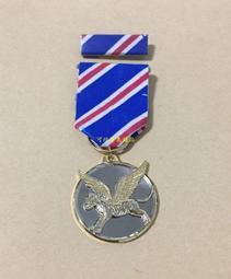寇子精選：空軍懋績甲種二等獎章0300號（附空軍獎章絨布套） 歷史價格詳細信息