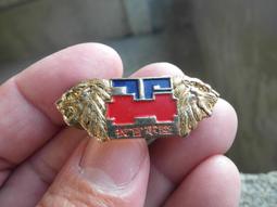 陸軍軍官學校----黃埔54期----畢業紀念章---4X3.5公分---眷村 歷史價格詳細信息