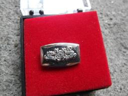 海軍軍官學校81年敦睦遠航紀念-----15x6.8公分----高9公分 歷史價格詳細信息