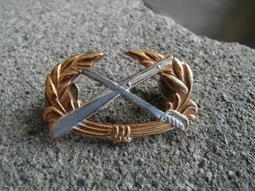 早期----國軍--陸軍埔光部隊---已作廢----收藏用途---共2張---品如圖----有護貝---識別證 歷史價格詳細信息