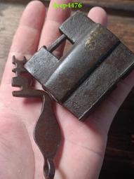 老銀鎖一只，長命鎖5.48克，包老保真，左右長34毫，造型 古玩 老物件 舊藏 -3831 歷史價格詳細信息