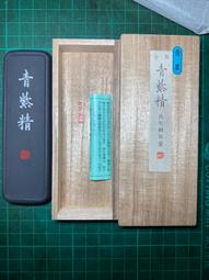 吳青霞所繪眾多作品中，尤以侍女、蘆雁、鯉魚最為精彩，亦最具代表性。她所畫鯉魚尤為出色，不同凡響，鮮活異常；生機勃勃，情趣無限。她被人稱為“鯉魚吳” 歷史價格詳細信息