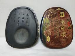 端硯北嶺「綠端」硯，近六吋梨形平板硯，帶有金皮品相，層理密緻，絹雲母含量極高，鋒鋩細膩，發墨如油，媲美歙硯，賞心悅目！ 歷史價格詳細信息
