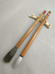 細光峰純羊毫，宿純羊毫，七八十年代日本斗筆3支打包。藏輝，松山堂制。手工刻字，刻字精美。      出峰:5-1892 歷史價格詳細信息