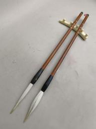 老宣筆2支打包，陳德森先生專用筆，80年代極品硬毫，兼毫大長峰，吳德尖贈。高定款回流2支打包，牛角斗，十分難-1928 歷史價格詳細信息