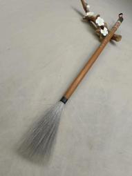 蘇州湖筆，書畫選穎，七八十年代極品宿純羊毫，回流老湖筆斗筆2支打包，手工刻字，刻字精美，牛角頂牛角斗，歲月痕-1828 歷史價格詳細信息