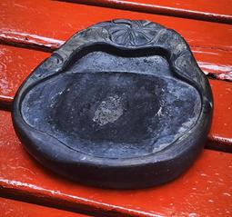 日本回流物品，意大利RCR刻花扁口水晶花瓶一個，細節如圖，高 歷史價格詳細信息