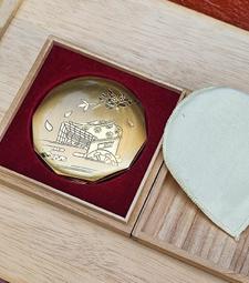 日本化妝盒，日本資生堂銅胎七寶燒，精美老物，全新全品，奢侈品，直徑81，108克。實-5680 歷史價格詳細信息