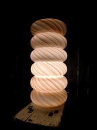 Mid-century 曲線木座 老桌燈 . 古檯燈 E27 . 設有一顆綠色 底座開關 如圖 歷史價格詳細信息