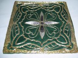 手工盤金繡老繡片兩片合售，灰白綢底手繡&ldquo;龍鳳花鳥蝴蝶&rdquo;圖案非20233 歷史價格詳細信息