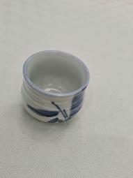 日本回流青花小杯子內裡青花手繪花草蜜蜂老杯子瓷質20040 歷史價格詳細信息
