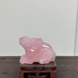 【御古齋】精選天然 白水晶 精雕喜上眉稍 咬錢蝙蝠 造型茶壺 天然紋路 擺壺生福 居家擺件 裝飾擺飾 附盒 0903 歷史價格詳細信息