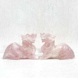 【御寶齋】--｛一夜歡｝--和闐白玉小籽料、雕臥葉上的貛、小巧．．// 特價給第一標 // 歷史價格詳細信息