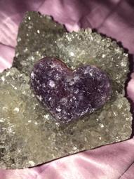 紫晶宮**愛染明王白檀木精雕佛牌**寬2.4高4.2厚0.5公分求姻緣、家庭和合、求一切人際關 歷史價格詳細信息