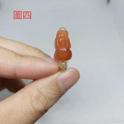 (免運費)白水晶金字塔帶彩虹光，磁場能夠，晶王，擺件，防輻射，招財聚財，開店，淨化消磁，現貨，便宜，天然水晶，送女友 歷史價格詳細信息