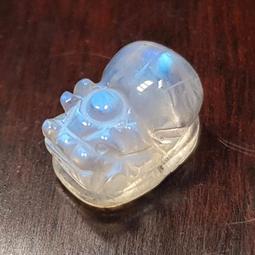 ***原礦屋*** 寶石級料體！A級義大利放光玻璃料葡萄石貔貅小雕件1.33g (嘴巴有隱形孔)！(手創、飾品) 歷史價格詳細信息