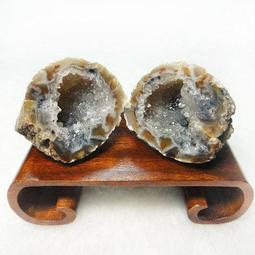 ．. 臻石 .．聚財白水晶聚寶盆/迷你小晶洞(粽型)(83024) 歷史價格詳細信息