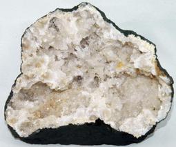 [阿輝小舖]-極品天然開運招財[瑪瑙水晶聚寶盆, 晶洞]---招財開運必備風水聖品(編號:F0017-02) 歷史價格詳細信息