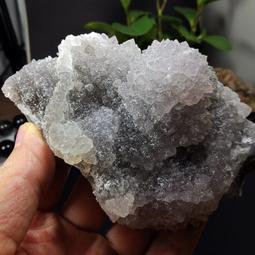 天然原礦白水晶簇，凈重约3.3公斤，贈底座～好運到水晶坊(A2_44) 歷史價格詳細信息