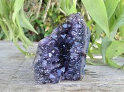 高王晶____烏拉圭紫水晶片___淨重 : 278.4公克____跨越文昌系列..071 歷史價格詳細信息