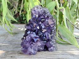 高王晶____烏拉圭紫水晶片___淨重 : 278.4公克____跨越文昌系列..071 歷史價格詳細信息