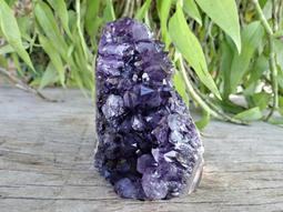 高王晶____烏拉圭紫水晶片___淨重 : 278.4公克____跨越文昌系列..071 歷史價格詳細信息