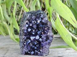 高王晶____烏拉圭紫水晶片___淨重 : 278.4公克____跨越文昌系列..071 歷史價格詳細信息