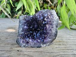 高王晶____烏拉圭紫水晶片___淨重 : 278.4公克____跨越文昌系列..071 歷史價格詳細信息