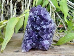 高王晶____烏拉圭紫水晶片___淨重 : 278.4公克____跨越文昌系列..071 歷史價格詳細信息