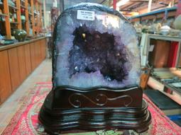 巴西紫晶洞~帶細鈦金洞中洞! 瑪瑙邊完整! 歷史價格詳細信息