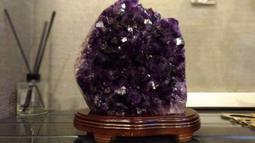 ^.^飛行屋(全新品)精選天然烏拉圭錢袋子#開口笑#聚寶盆#紫晶洞#三角型御飯團//適合~居家店面#財位#桌面擺放 歷史價格詳細信息