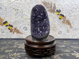 紫水晶座 Natural Uruguay amethyst block 天然烏拉圭紫水晶座(重2030克，高23.0公分含附贈木座)擺件 紫水晶高檔黑紫色 歷史價格詳細信息