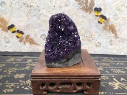 紫水晶座 Natural Uruguay amethyst block 天然烏拉圭紫水晶座(重2030克，高23.0公分含附贈木座)擺件 紫水晶高檔黑紫色 歷史價格詳細信息