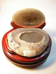 【采鑫坊】天然瑪瑙雷公彈小晶洞聚寶一對~黑瑪瑙《免運費.免郵資》長50.5mm ~ 歷史價格詳細信息