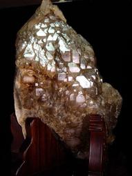 ~shirley水晶~巴西紫水晶洞~32.69公斤~身形端正~藏風聚氣~招財納祥~低價起標! 歷史價格詳細信息