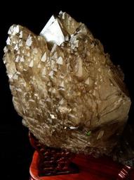 ~shirley~[雙層金字塔]~8.75公斤~淡黃水晶六角柱體骨幹~外型獨特~優質擺飾~值得珍藏! 歷史價格詳細信息