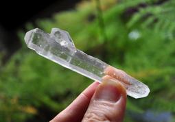 《※精品水晶※》能量至寶 - 透亮鈦金紫晶簇/紫水晶簇R180507專售 鈦晶 碧璽 天珠 舒俱徠 晶球 晶柱 紫晶洞 歷史價格詳細信息