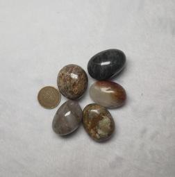 (免運費)綠幽靈柱全包裹綠幽靈影山，綠幽靈擺件，招財聚財，彩虹光，天然水晶，開店，異象水晶，彩幽靈紅幽靈，好看現貨，正財 歷史價格詳細信息