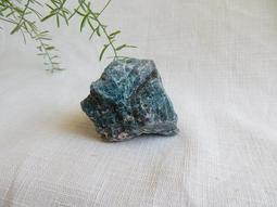 磷灰石魔法小碎礦/碎石-帕拉伊巴藍Paraiba/靛藍小孩藍Indigo ~有助於考試及比賽的順利、溝通順暢 歷史價格詳細信息