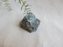 磷灰石魔法小碎礦/碎石-帕拉伊巴藍Paraiba/靛藍小孩藍Indigo ~有助於考試及比賽的順利、溝通順暢 歷史價格詳細信息