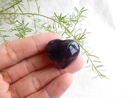 螢石愛心 (Fluorite) ~智慧之石、平衡與精進心智、電磁波防護、精神保護與能量提升 歷史價格詳細信息