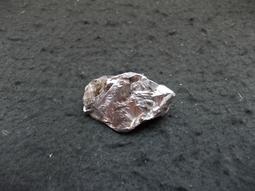 【采鑫坊】融冰鈦赫茲原礦把玩件~日本礦石遠紅外線鈦赫茲原礦18.4g長48mm《直購品》~ 歷史價格詳細信息