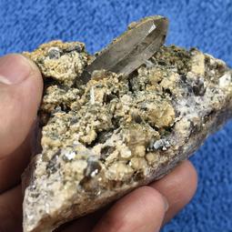 湖北 方解石內包黃銅礦 帶螢光114g*高5.3*長5.4*厚3.9公分#591 歷史價格詳細信息