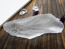 .＆紫愛水晶＆.pizza＊天然紫水晶原礦 ( 產地: 烏拉圭 ) 尺寸:約40*28*25(mm) 重約37.2g 歷史價格詳細信息