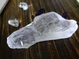 .＆紫愛水晶＆.pizza＊天然紫水晶原礦 ( 產地: 烏拉圭 ) 尺寸:約40*28*25(mm) 重約37.2g 歷史價格詳細信息