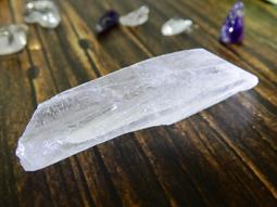 .＆紫愛水晶＆.pizza＊天然紫水晶原礦 ( 產地: 烏拉圭 ) 尺寸:約40*28*25(mm) 重約37.2g 歷史價格詳細信息