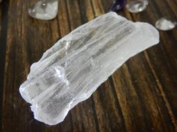 .＆紫愛水晶＆.pizza＊天然紫水晶原礦 ( 產地: 烏拉圭 ) 尺寸:約40*28*25(mm) 重約37.2g 歷史價格詳細信息