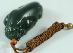 俄羅斯碧玉和闐玉碧玉烏蘭海蘋果綠無黑喜鵲喜上眉梢吊墜掛件，重 歷史價格詳細信息